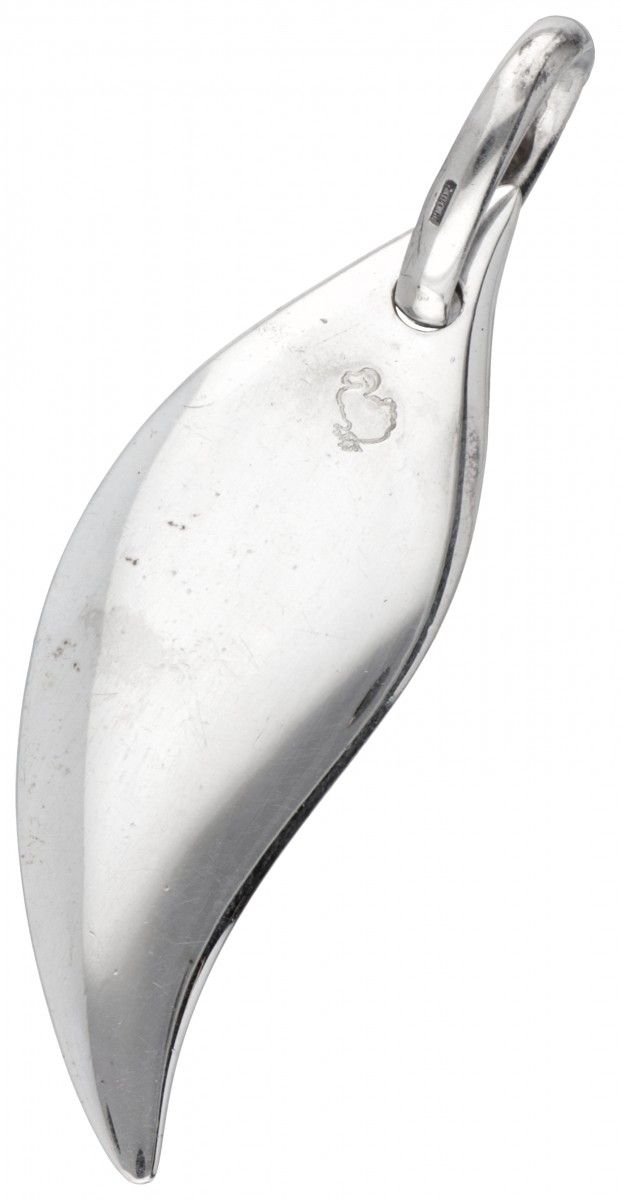 Silver Dodo Pomellato Italian design leaf-shaped pendant - 925/1000. Sellos: 925&hellip;