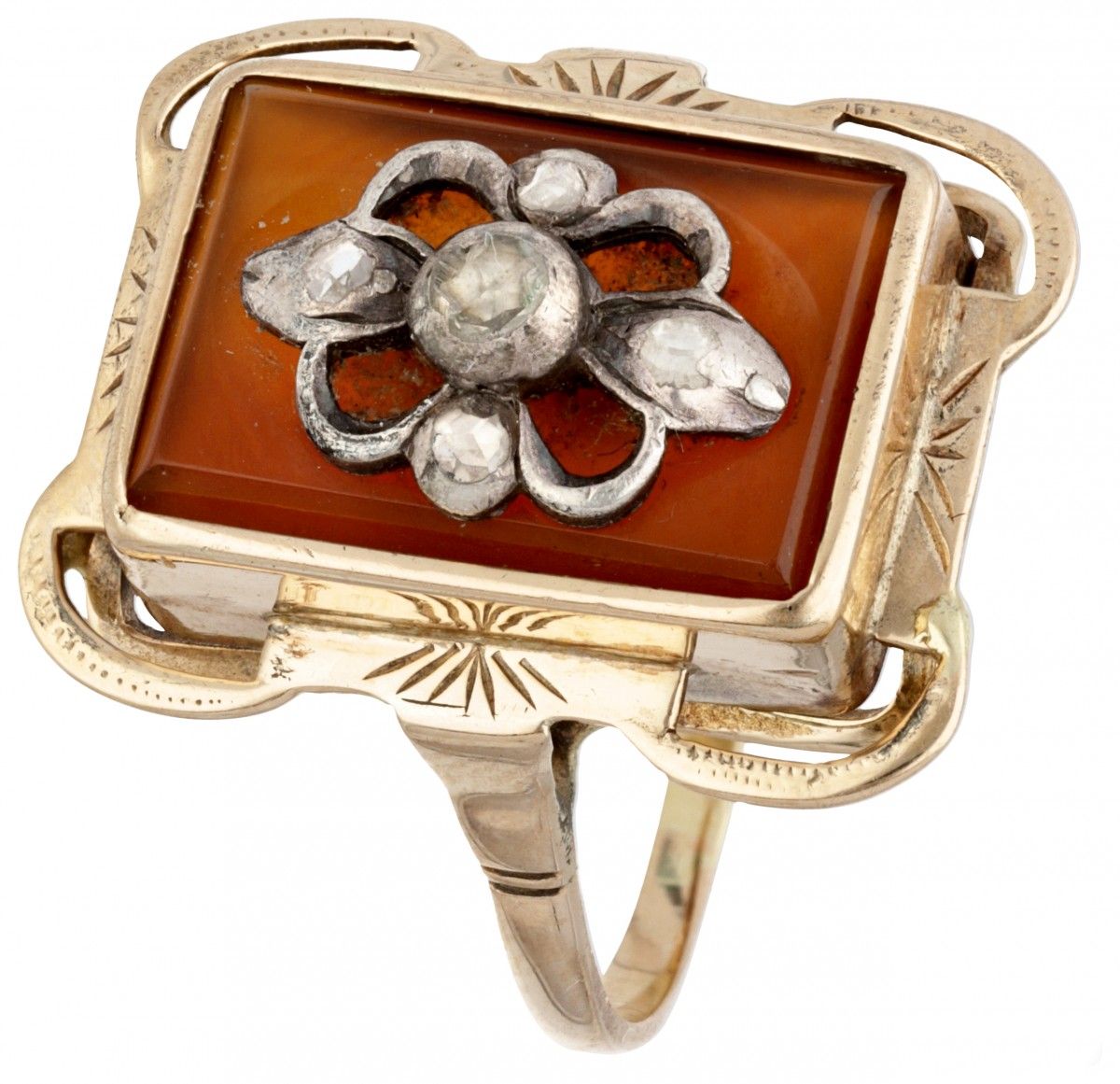14K. Yellow gold antique ring set with rose cut diamonds. Poinçons : 585, ZI. Av&hellip;