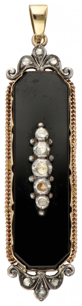 14K. Yellow gold pendant set with rose cut diamonds and onyx. 印章：585。配有11颗银色切割钻石&hellip;