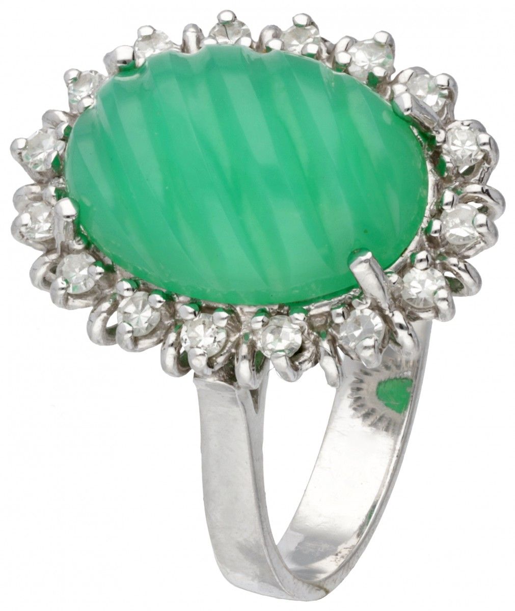 14K. White gold entourage ring set with approx. 5.62 ct. Chrysoprase and approx.&hellip;