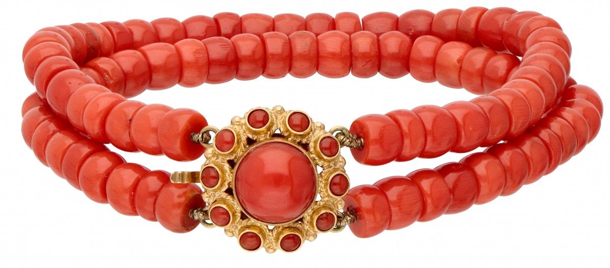 Two-row red coral bracelet with a 14K. Yellow gold closure. 印章：585，XXX。Ø 红珊瑚封口：1&hellip;