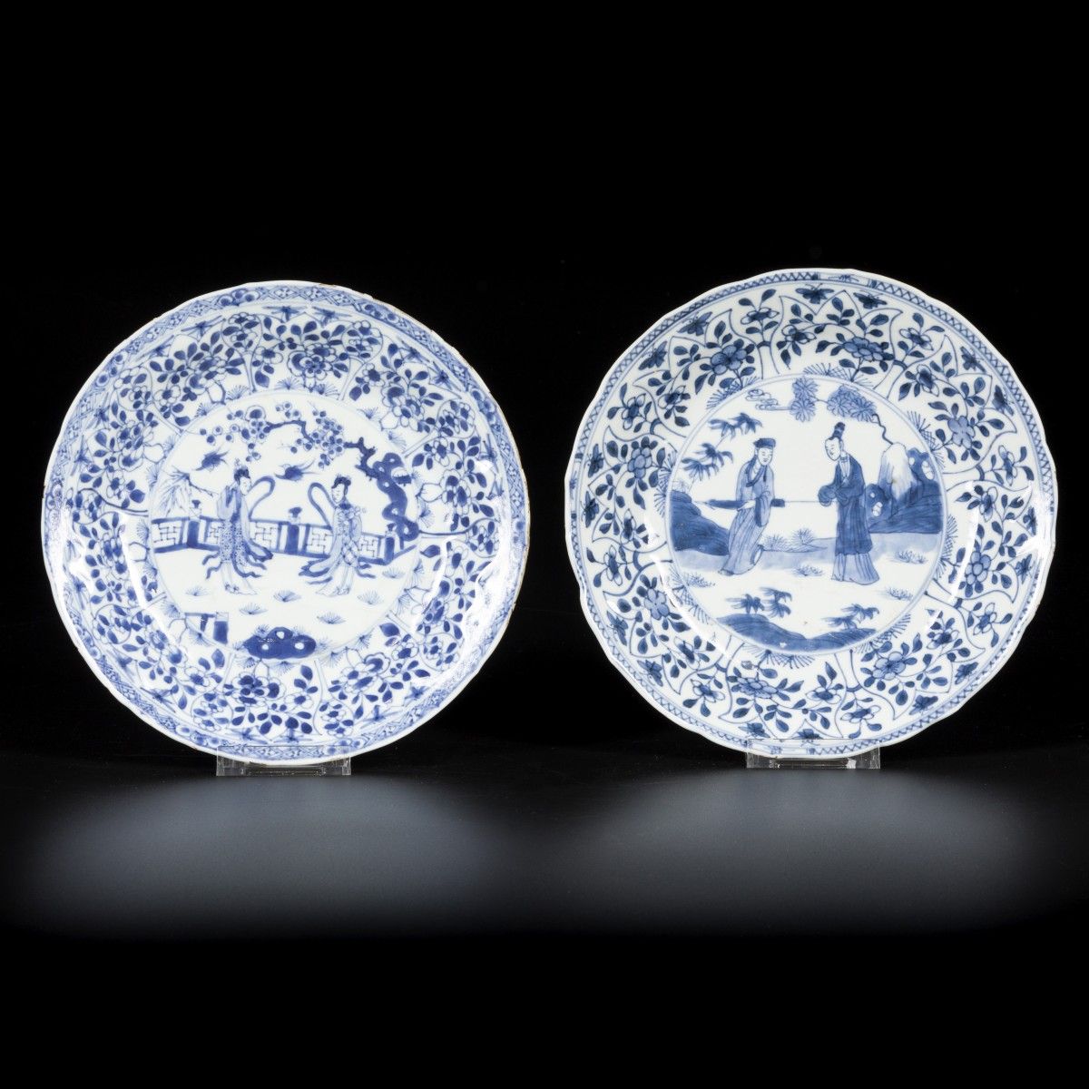 A lot comprised of (2) porcelain plates with figures decoration, China, Kangxi/Y&hellip;