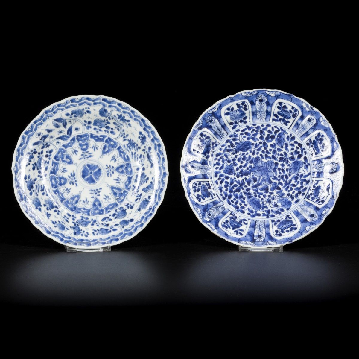 A lot comprised of (2) porcelain plates with floral decoration, China, Kangxi. D&hellip;