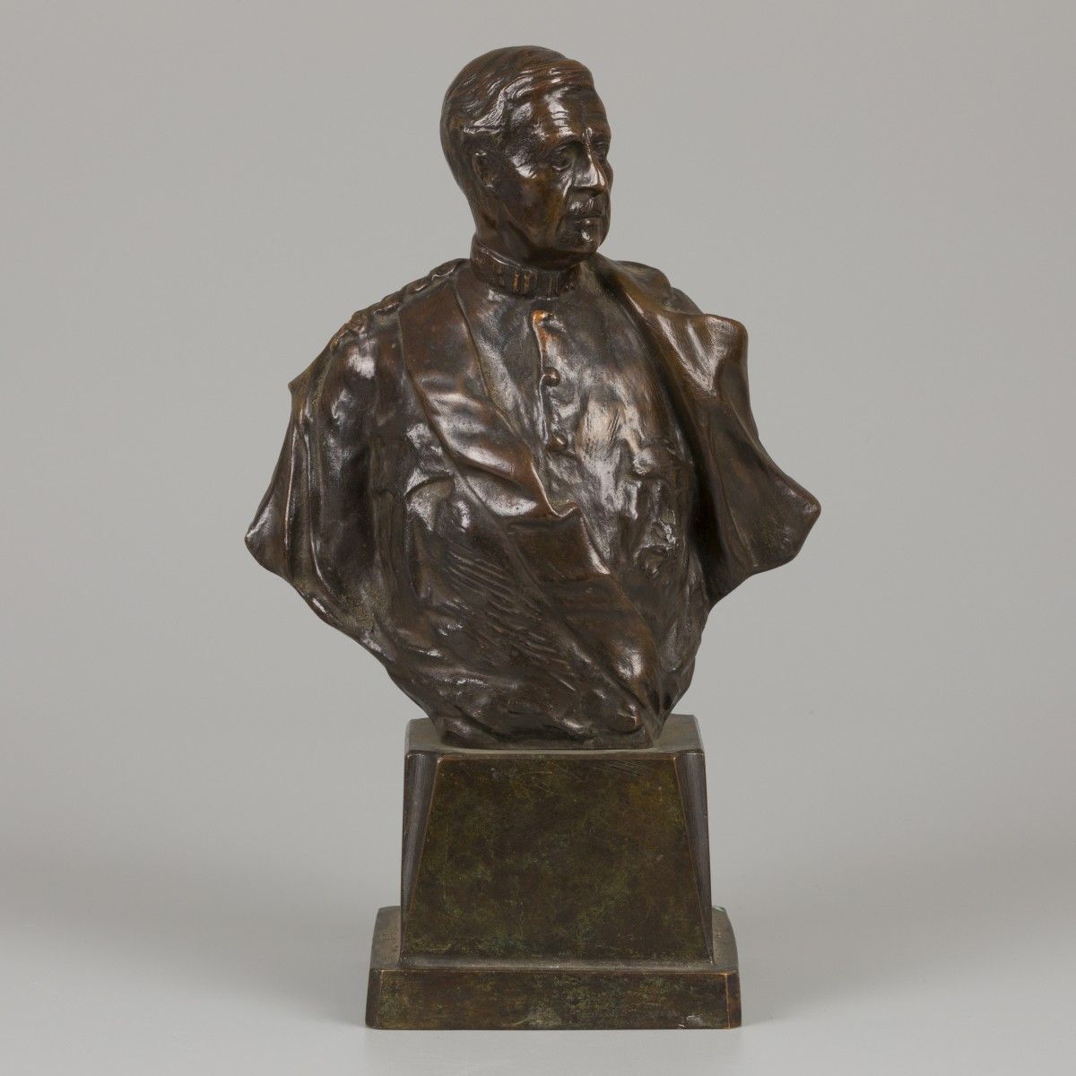 Antoine Joseph Van den Kerckhove (Brussels 1849-c.1910), A bronze buste of an of&hellip;