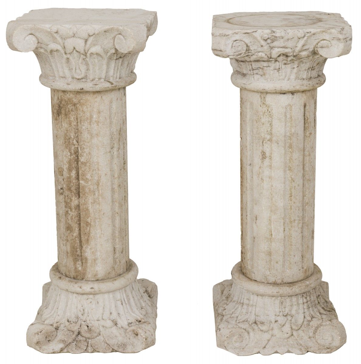 A set of (2) marble columns with Corinthian capital. 19° / 20°. C. H. 78 cm. Sti&hellip;