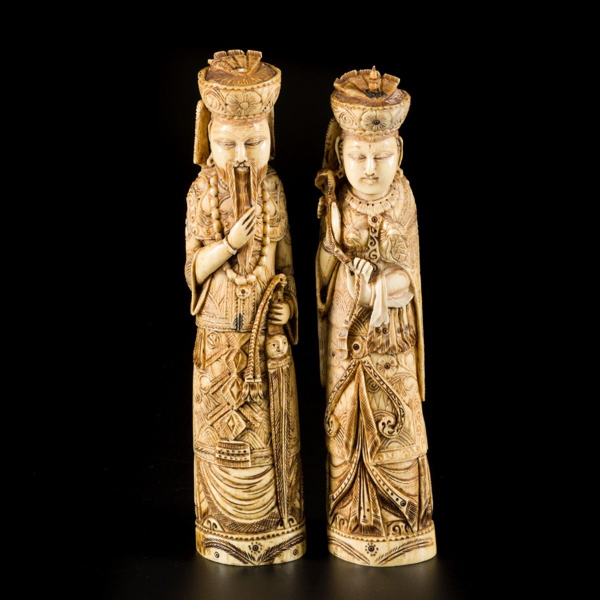 A lot comprising (2) ivory carvings of a wise man and a noble lady, China ca. 19&hellip;