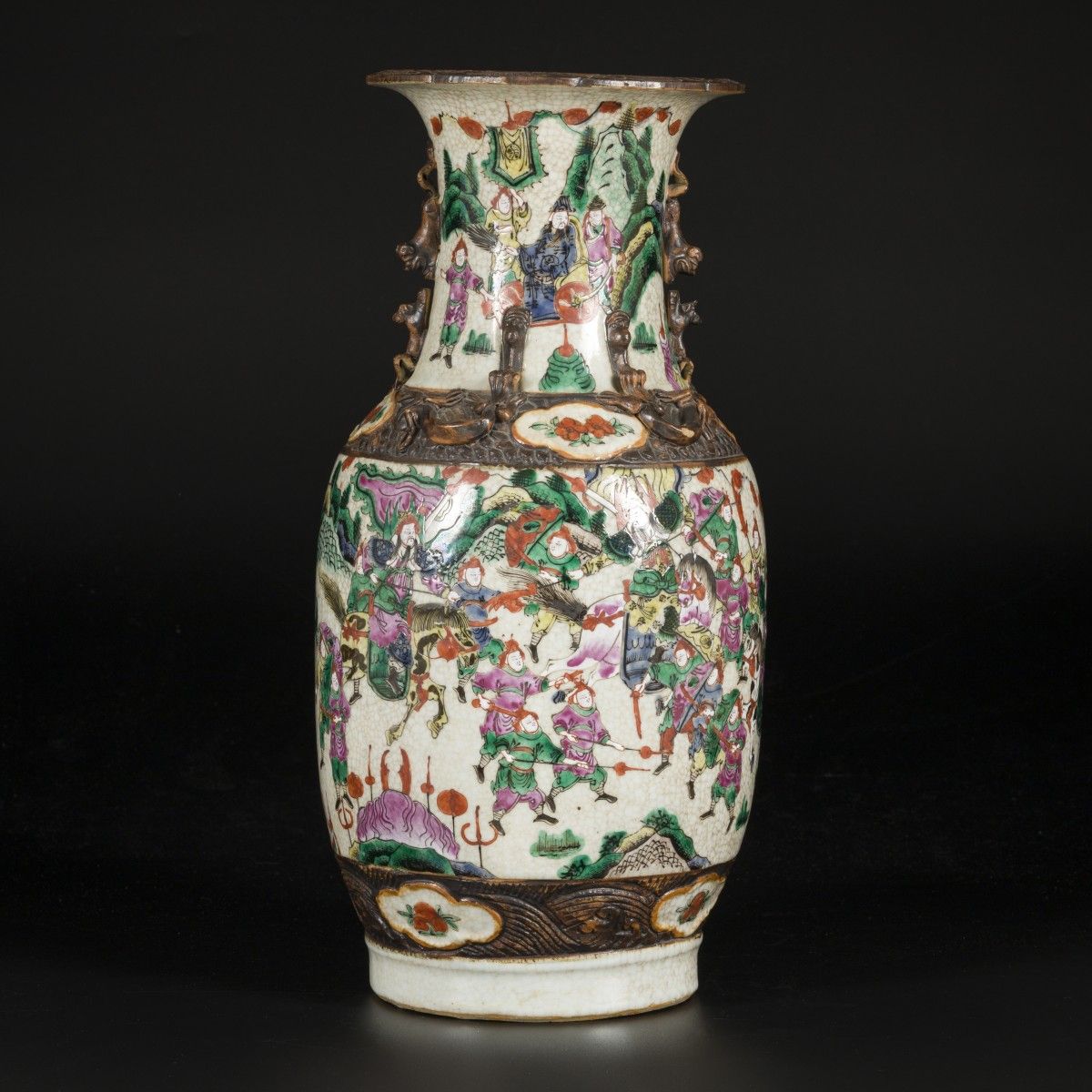 A Nanking famille rose crackle vase with warriors, China, 19/20th century. Dim. &hellip;