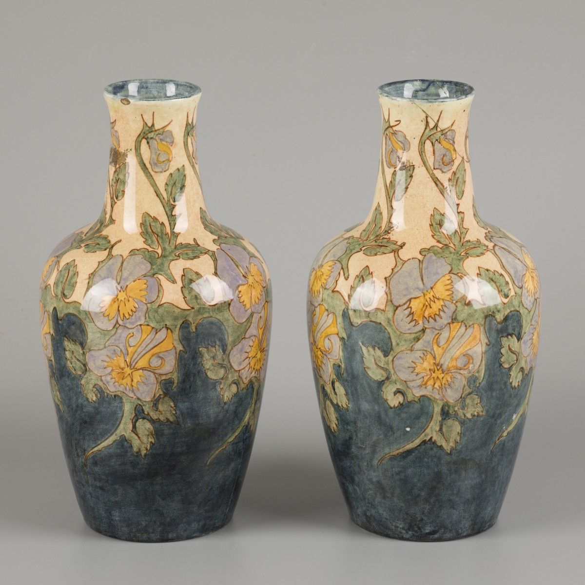 J.W. Mijnlieff (Jutphaas 1862 - 1940 Scheveningen), a set of vases with polychro&hellip;