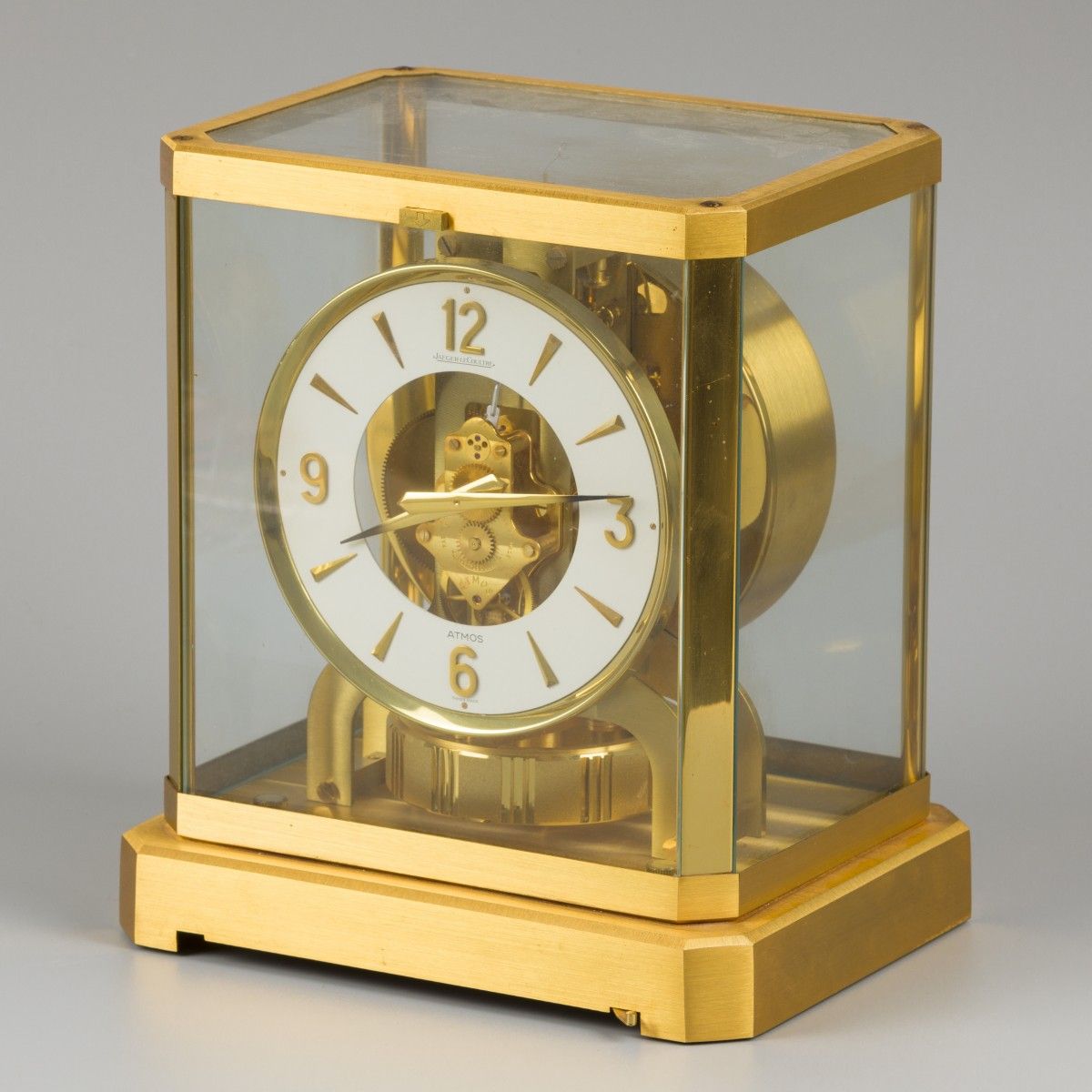 A Jaeger-LeCoultre Atmos-table clock, Switzerland, 20th century. Fonctionnement &hellip;