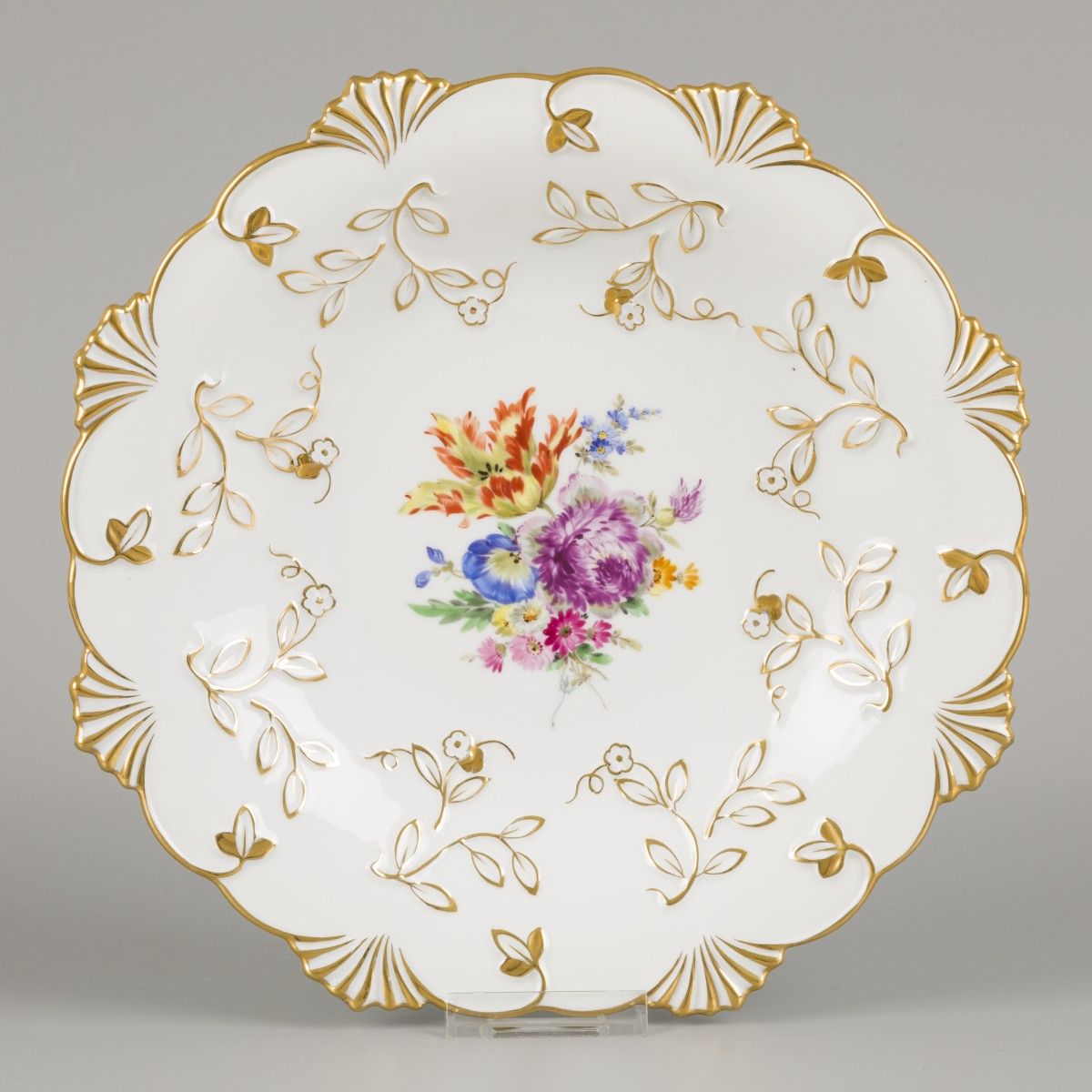 A porcelain dish decorated with flowers and gilded motifs, Meissen, late 20th ce&hellip;