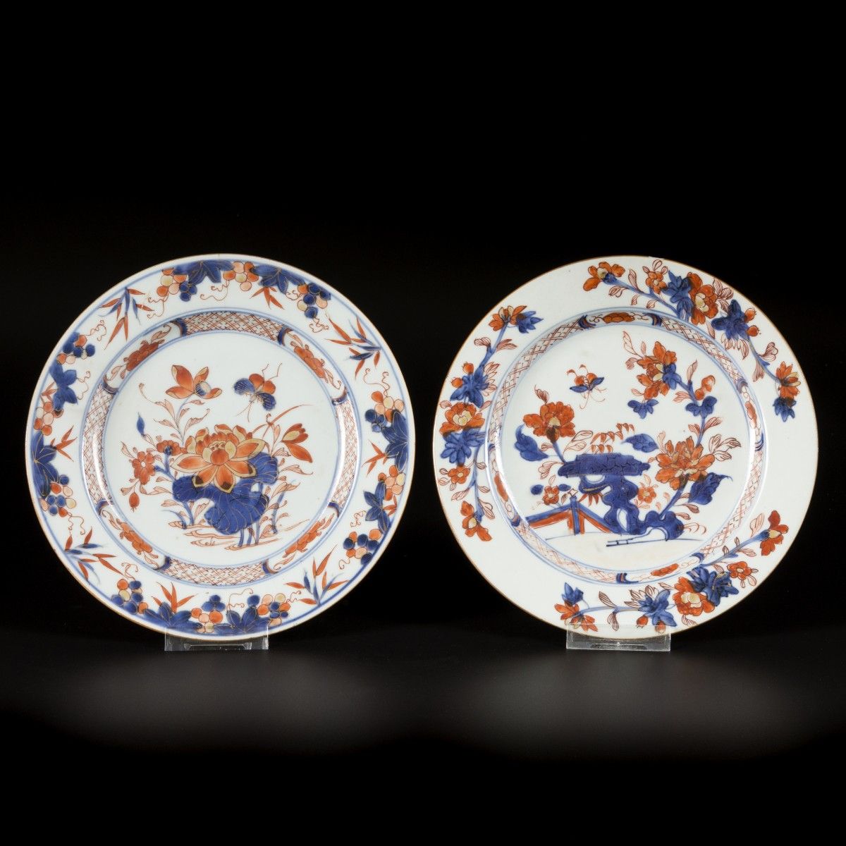A lot comprised of (2) porcelain plates with Imari decoration, China, 18th centu&hellip;