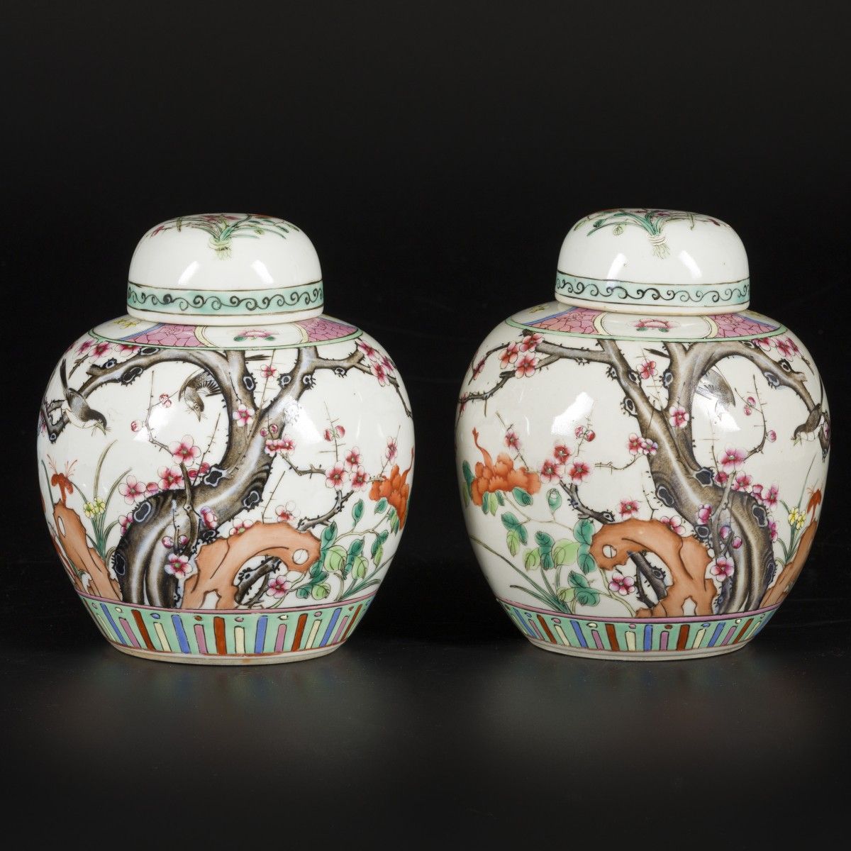A set of (2) porcelain lidded jars with famille rose decor, China, 1st half 20th&hellip;