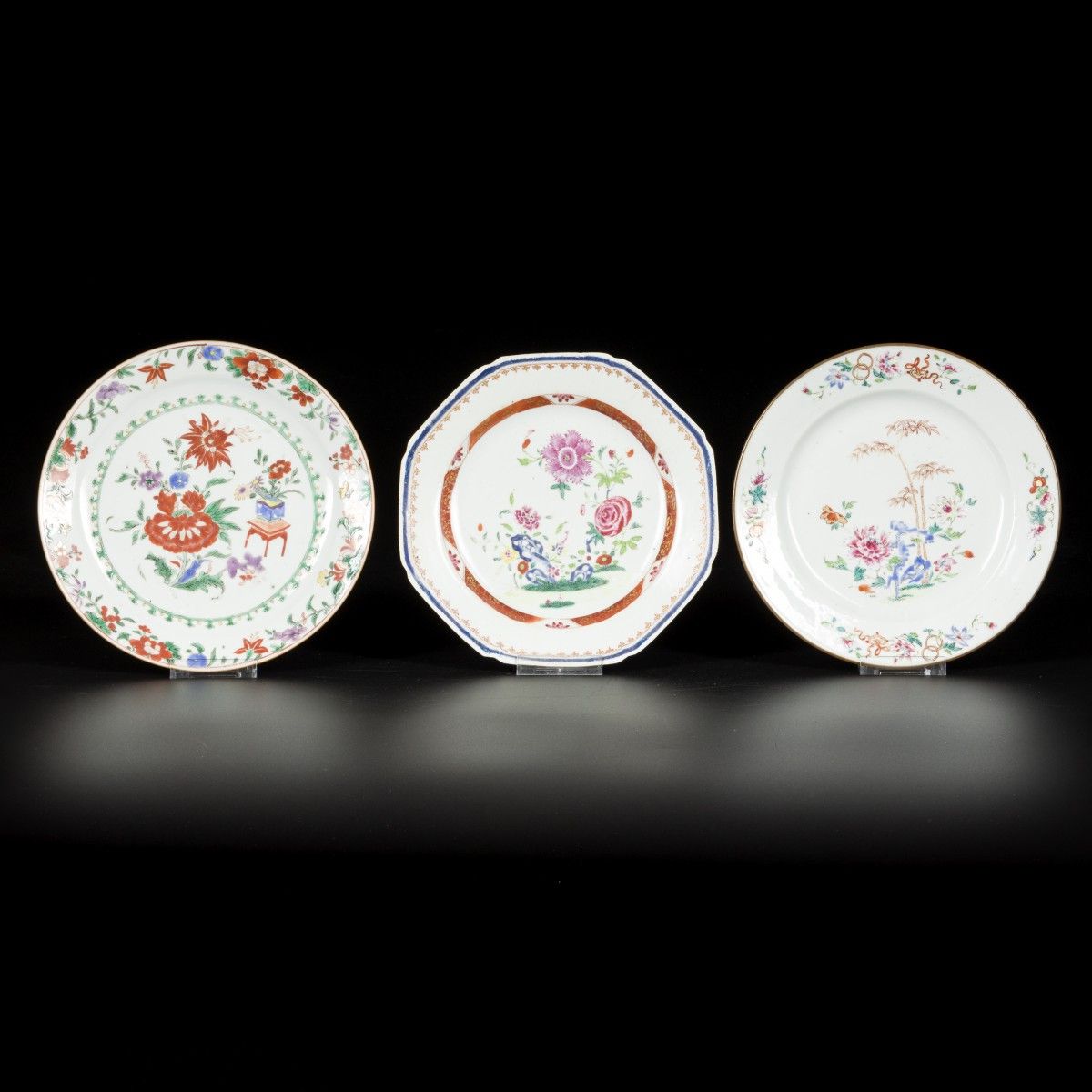 A lot of (3) porcelain famille rose plates with floral decoration, China, 18th c&hellip;