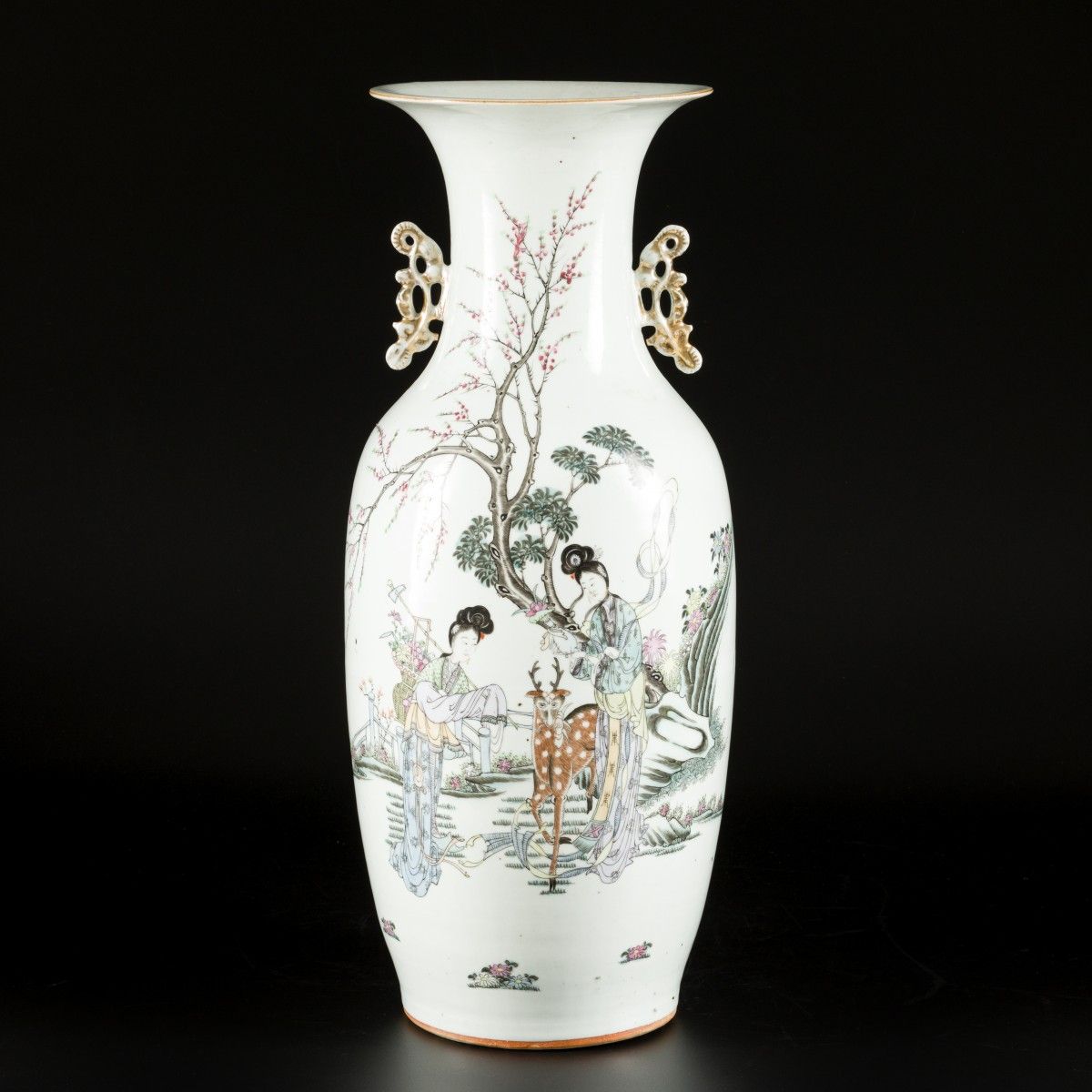 A porcelain Qianjiang Cai vase with decoration of Chinese figures in a landscape&hellip;