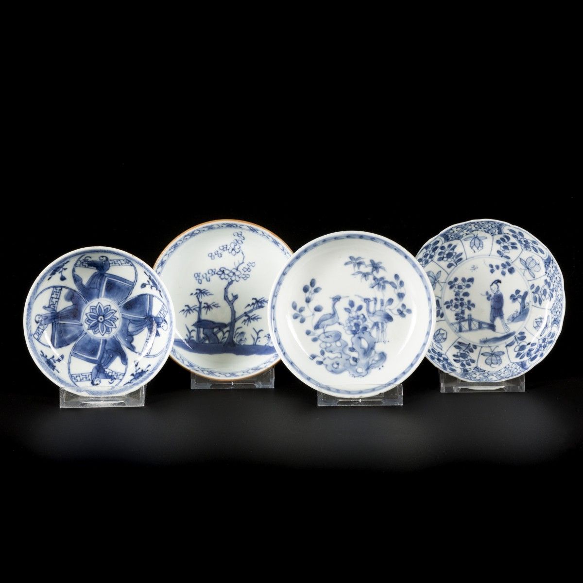 A lot comprised of (4) porcelain plates with floral decoration, China, 18th cent&hellip;