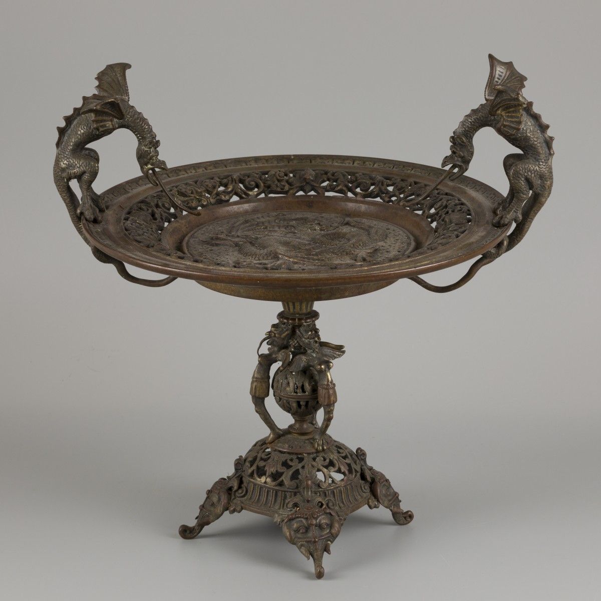 A cast bronze tazza decorated with bronze dragons and resting mythological figur&hellip;