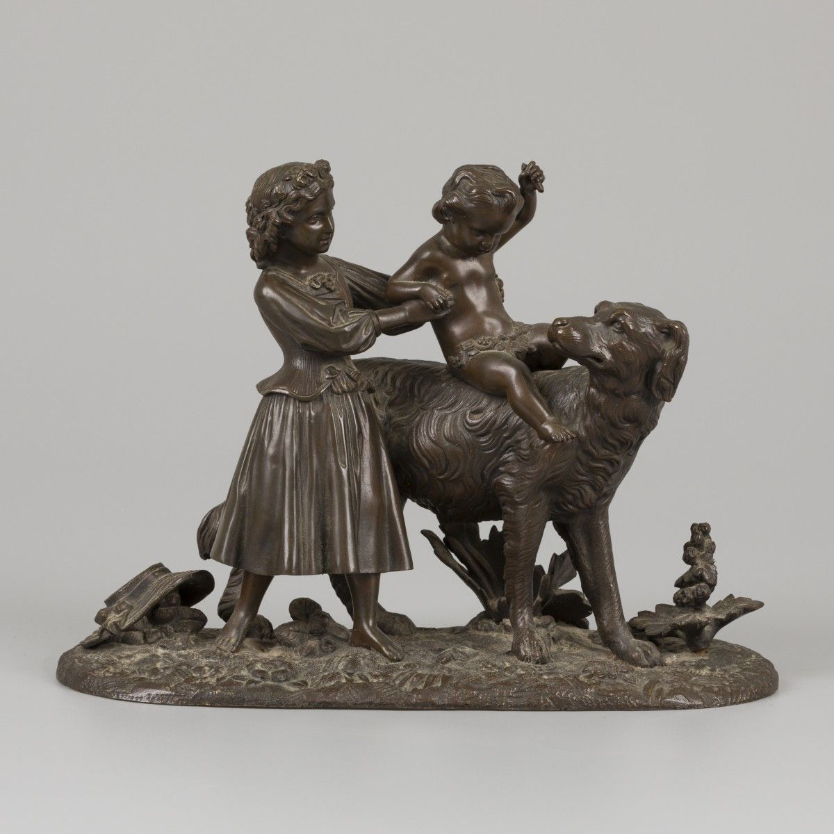 A bronze group of children playing with a dog, cast ca. 1900. 无签名，高22厘米。估计：60 - &hellip;
