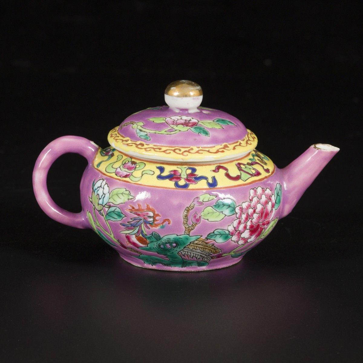 A porcelain famille rose teapot for the Straits or Peranakan market, China, 19th&hellip;