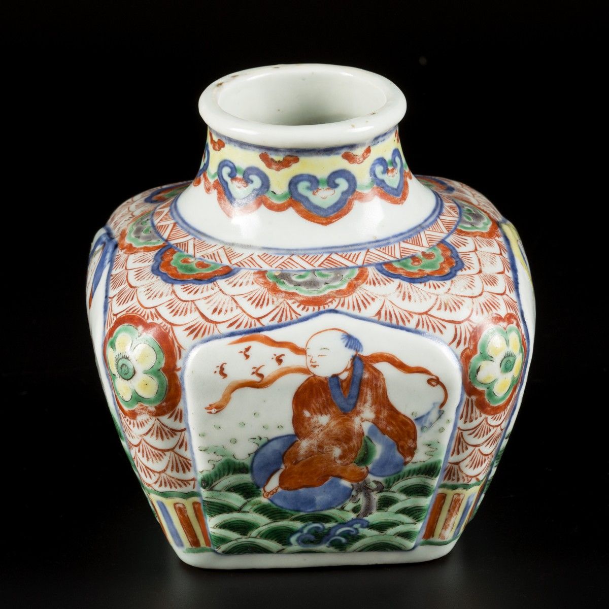 A porcelain "Wucai" pot decorated with various figures, China, 20th century. Abm&hellip;