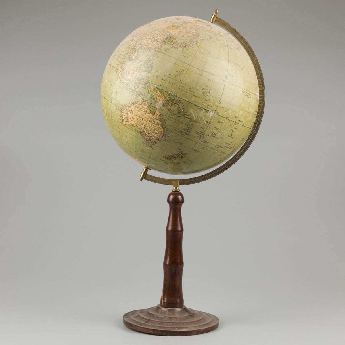 A Danish "Dr. Kause" terrestial globe on turned wooden stand, 1st half 20th cent&hellip;