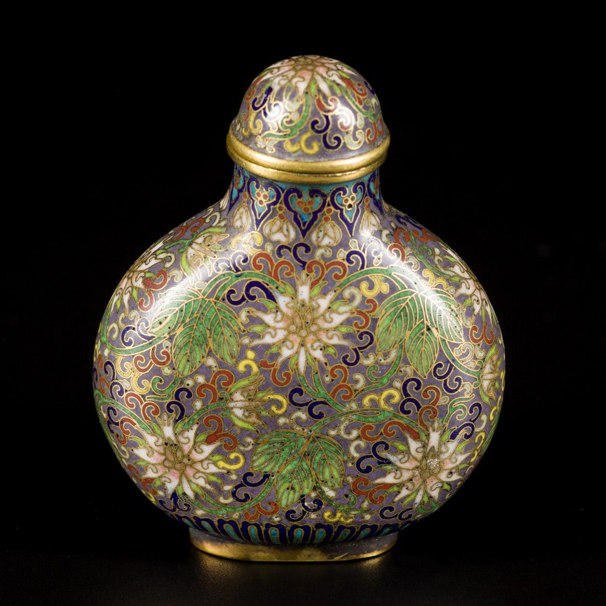 A cloisonne snuff bottle with floral decoration, marked Qianglong, China, 19th c&hellip;