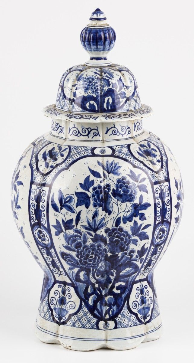 A large "Delft" lidded vase. H.: 52 cm. Inscribed (marked) underneath.