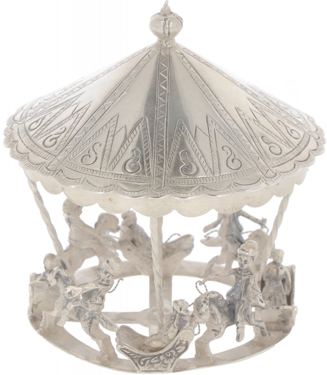 Miniature carousel silver. Hautement détaillé. Pays-Bas, 20ème siècle, poinçons &hellip;