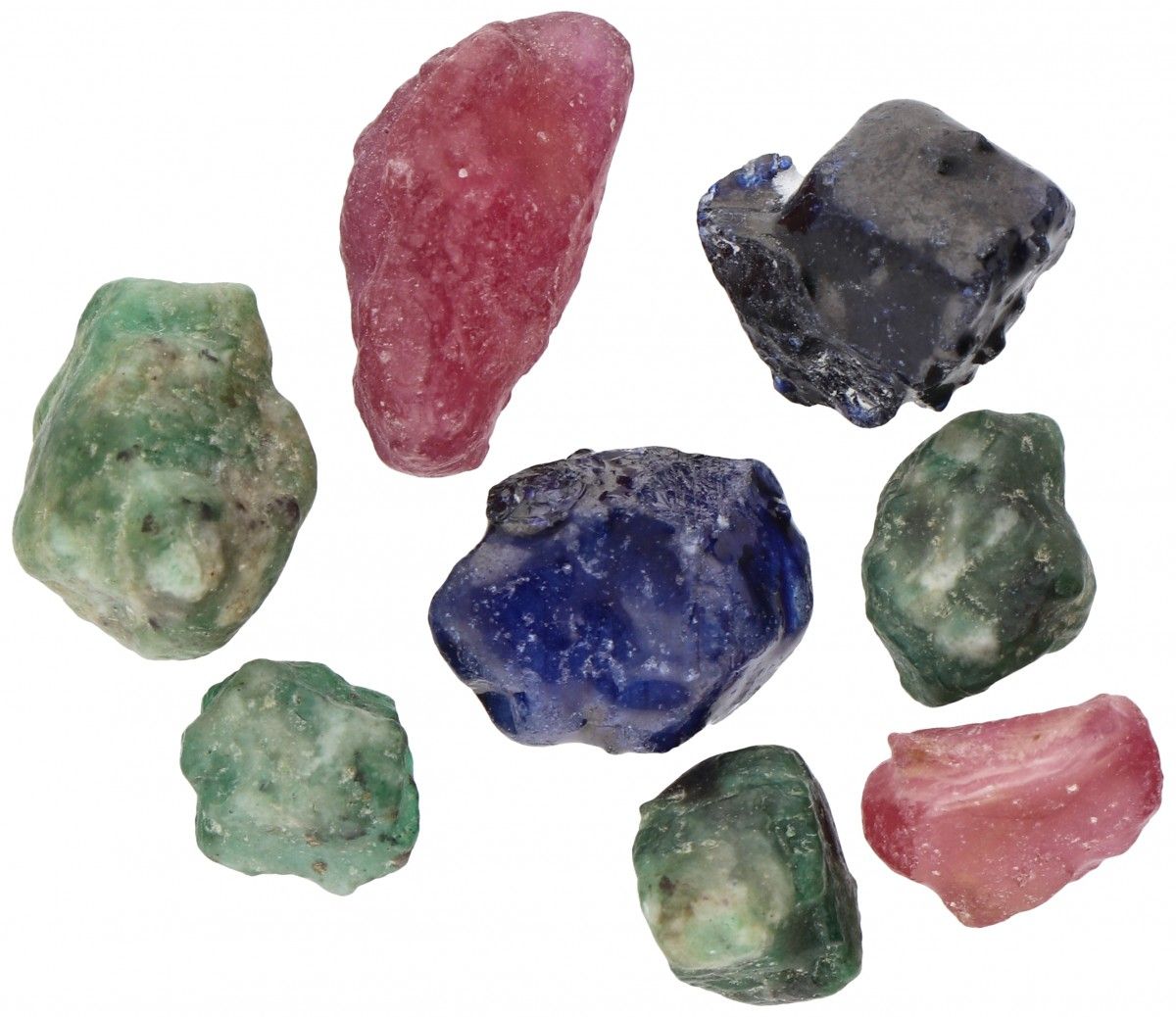 Lot comprising rough sapphires, rubies and emeralds. Posibles tratamientos no in&hellip;