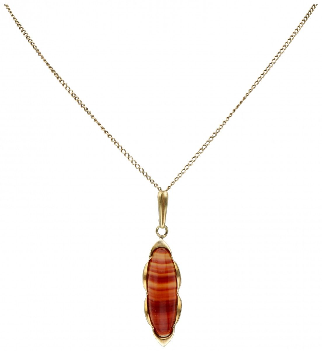 14K. Yellow gold vintage necklace and pendant set with agate. Punzierungen: 585.&hellip;