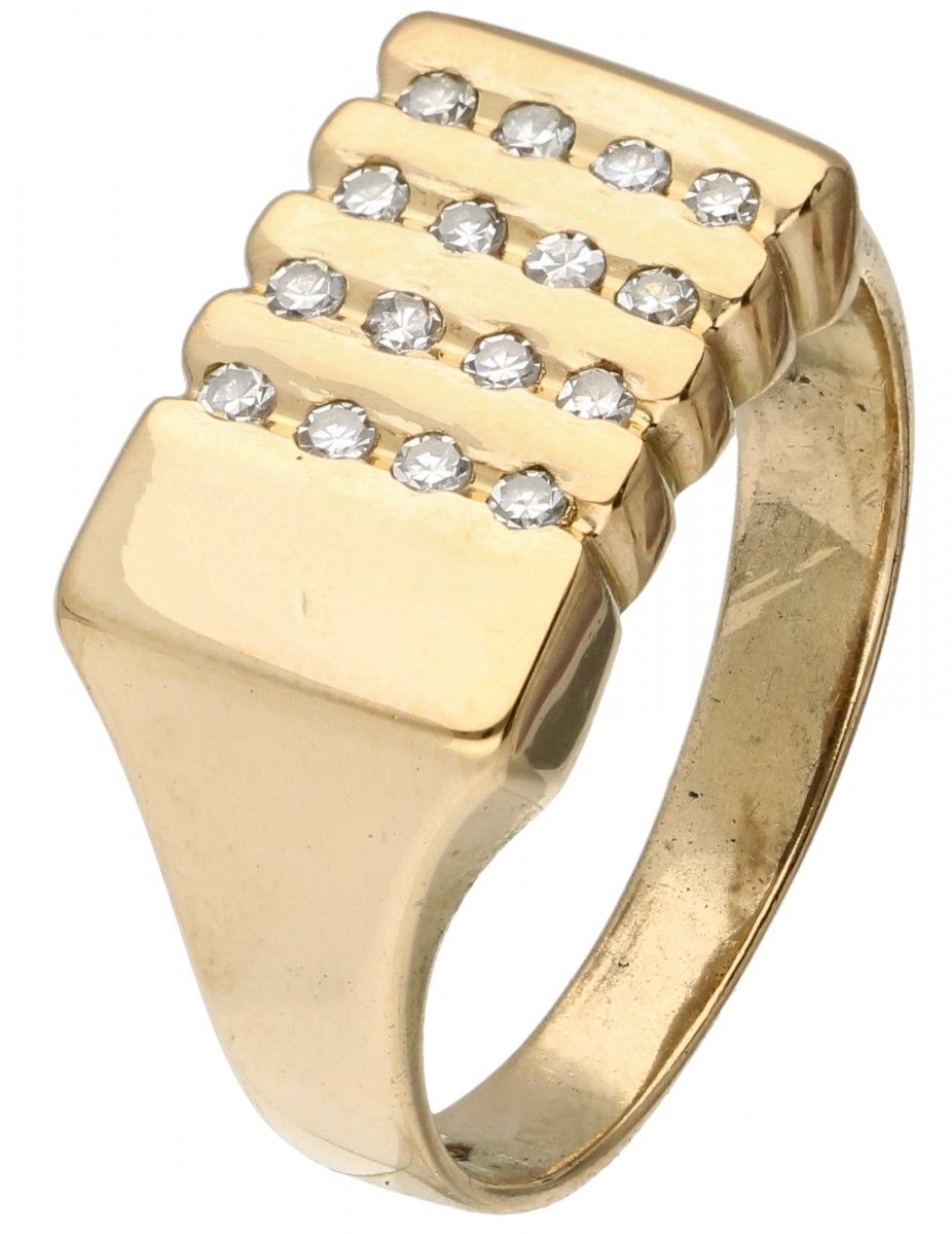 14K. Yellow gold signet ring set with approx. 0.16 ct. Diamond. 16 diamants tail&hellip;