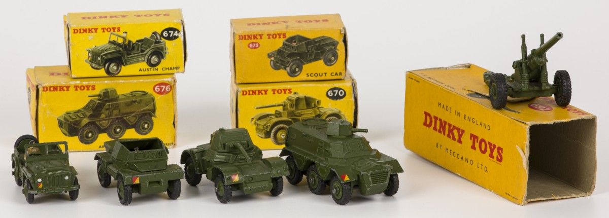 (5) piece lot Dinky toys Composé de 5 modèles avec boîtes originales (boîtes ave&hellip;