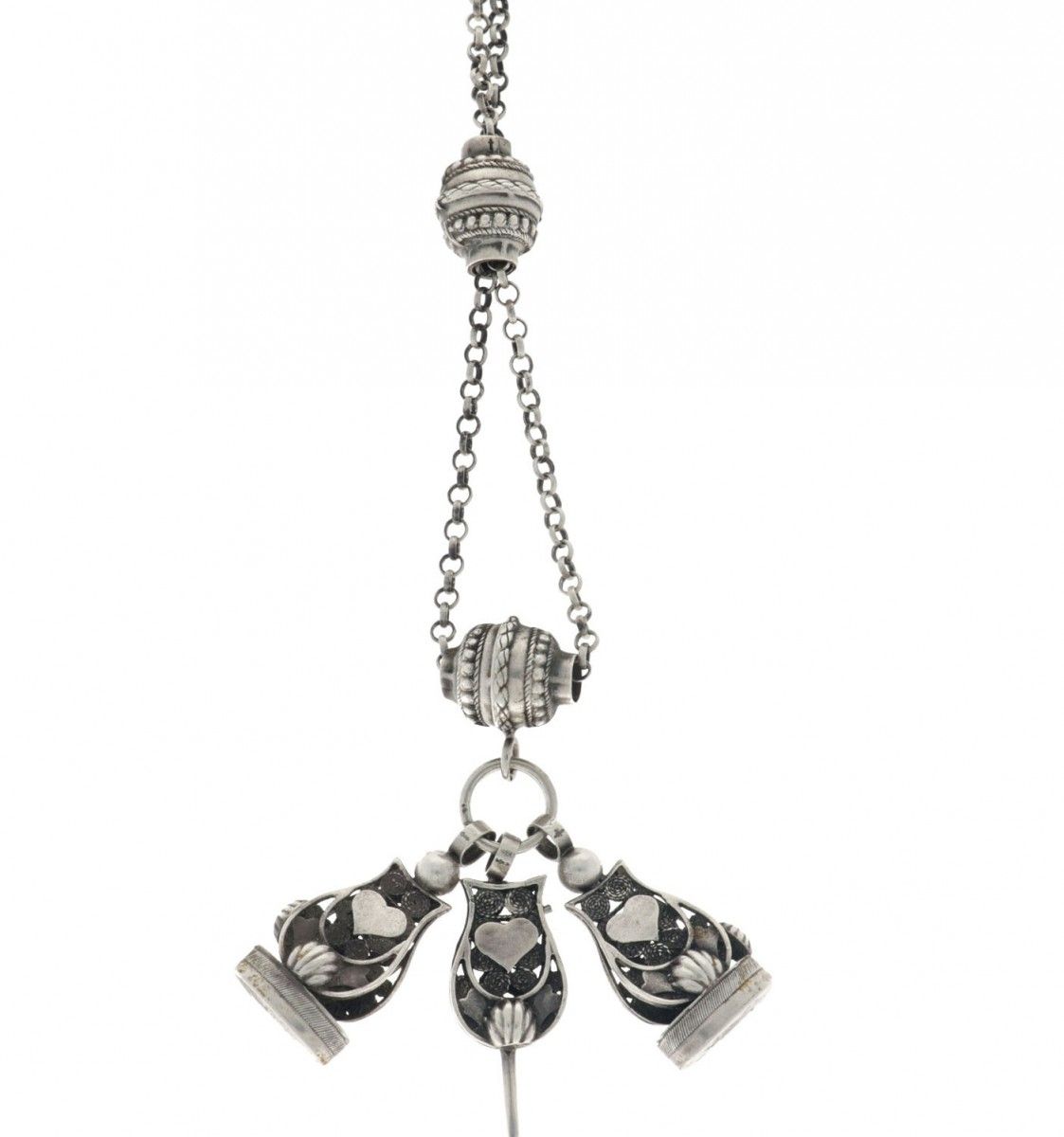 Chatelaine with two signets - Silver 银质（925/1000）状况：良好 - 长度：40厘米 - 重量：51.4克。估计价值&hellip;