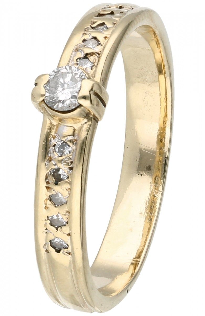 14K. Yellow gold shoulder ring set with approx. 0.21 ct. Diamond. 11 diamants ta&hellip;