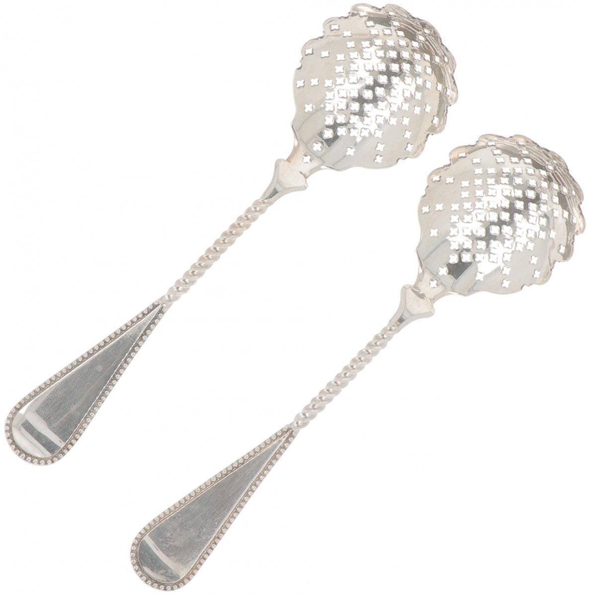 (2) piece set of silver sprinkler spoons. 用扭曲的茎和珍珠边缘的装饰制成。荷兰，Schoonhoven，Andres &hellip;