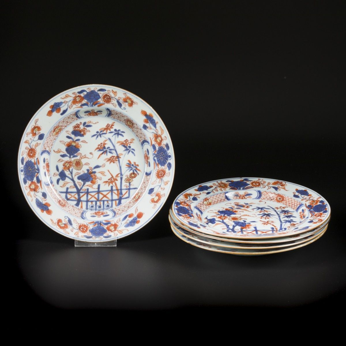 A set of (5) porcelain Imari plates. China, 18th century. Diam. 23 cm. Edge dama&hellip;