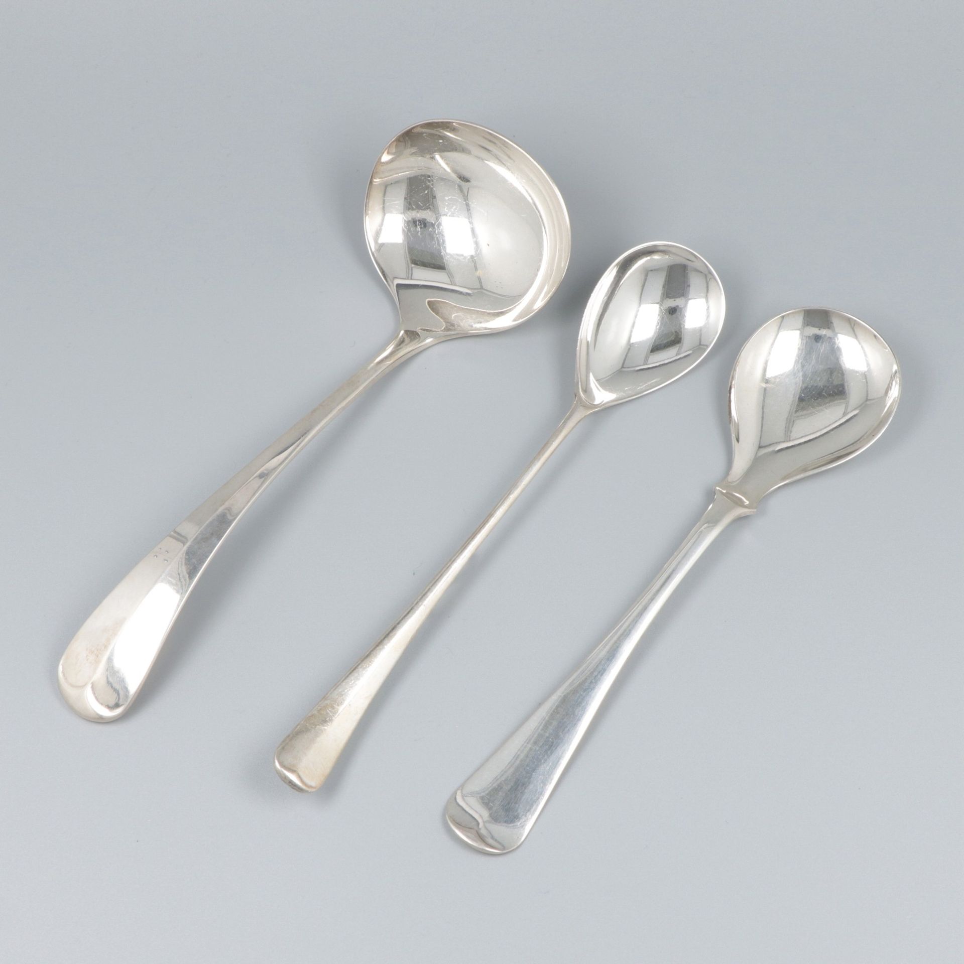3-piece lot "Haags Lofje" silver / silver-plated spoons. "Haags Lofje", avec une&hellip;