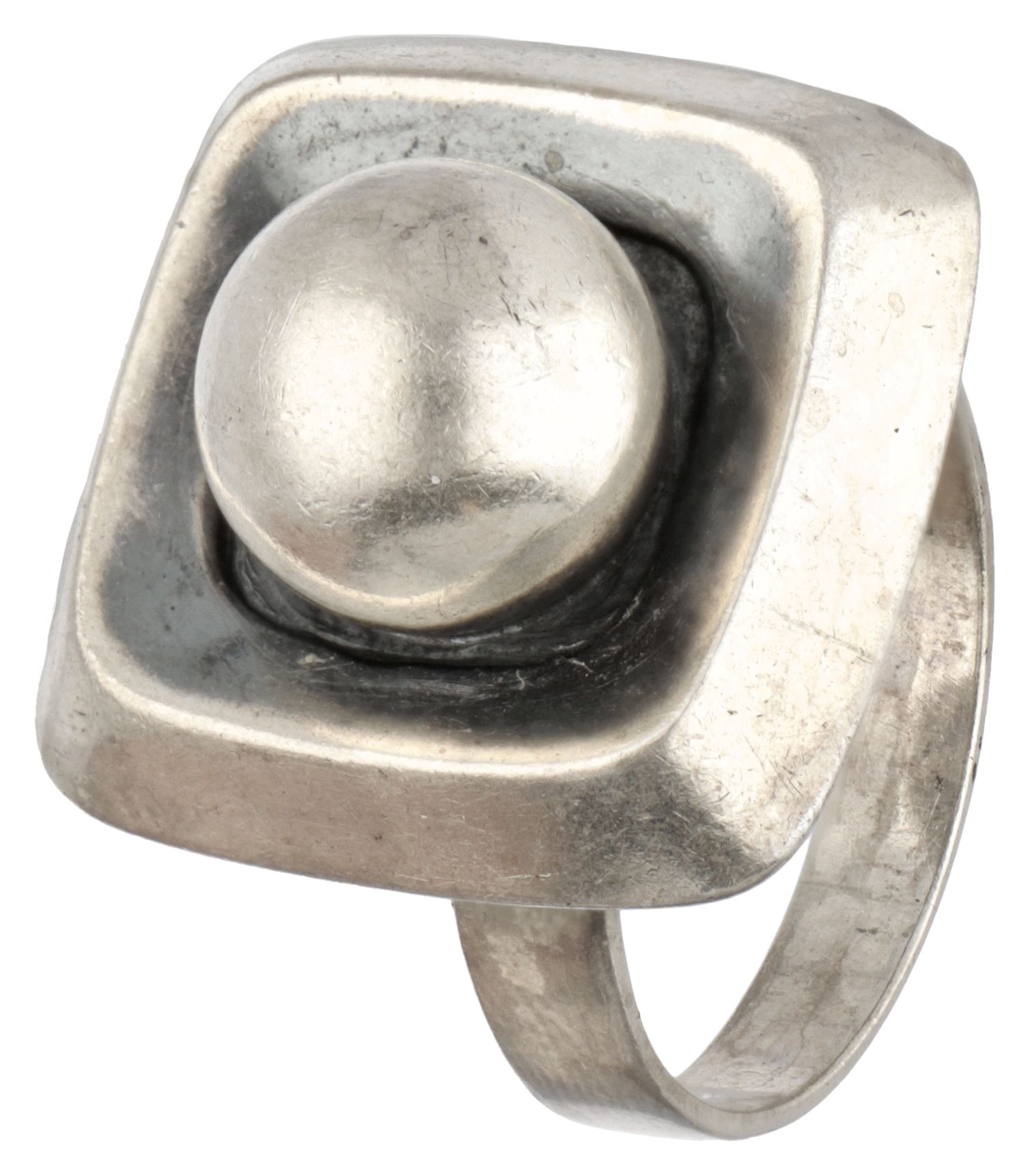 Sterling silver ring by Finnish designer Erik Granit. Poinçons : Marque Erik Gra&hellip;