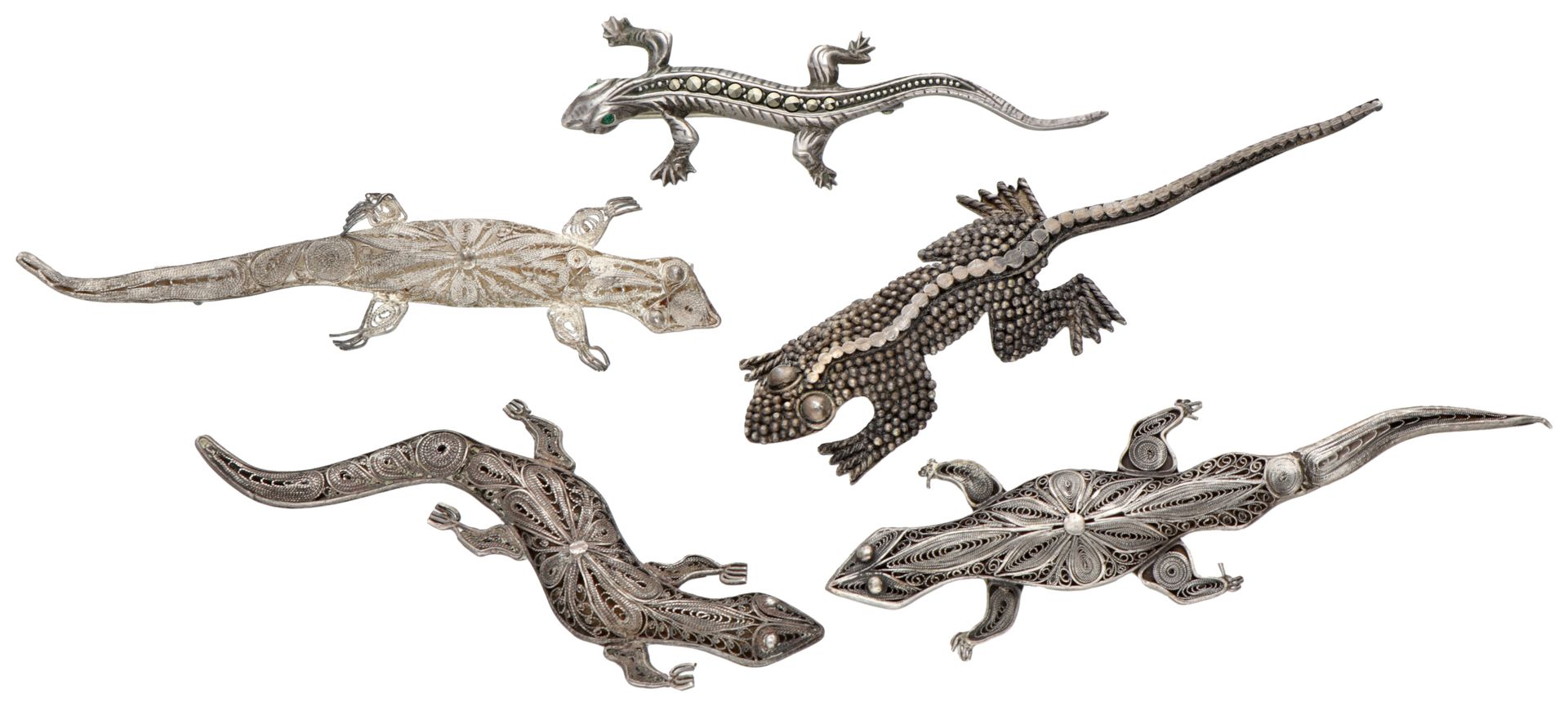 Lot of five various vintage silver salamander brooches. L'épingle d'une salamand&hellip;