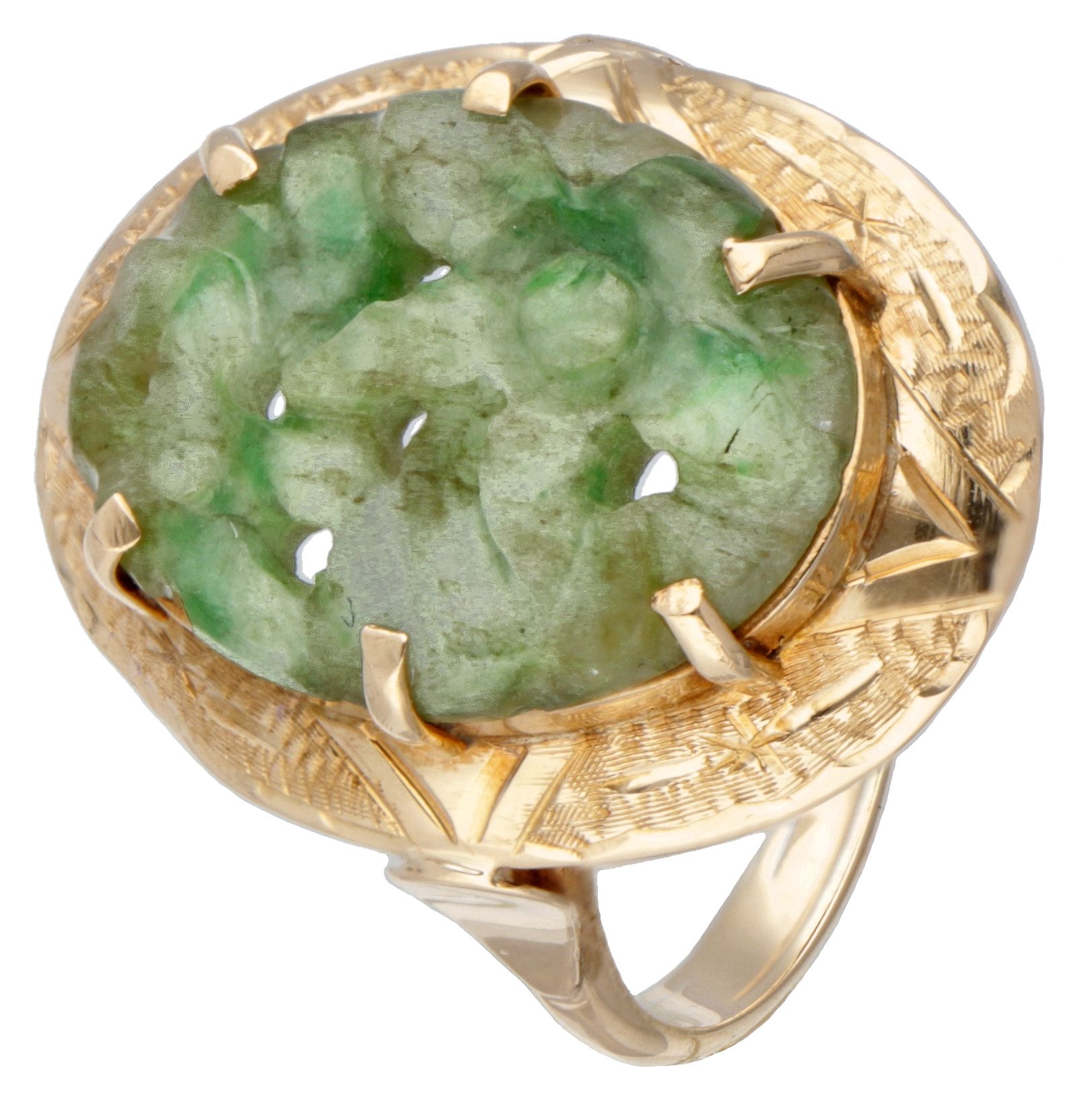 14K. Yellow gold vintage ring set with floral carved jade. Punzierungen: 585 in &hellip;