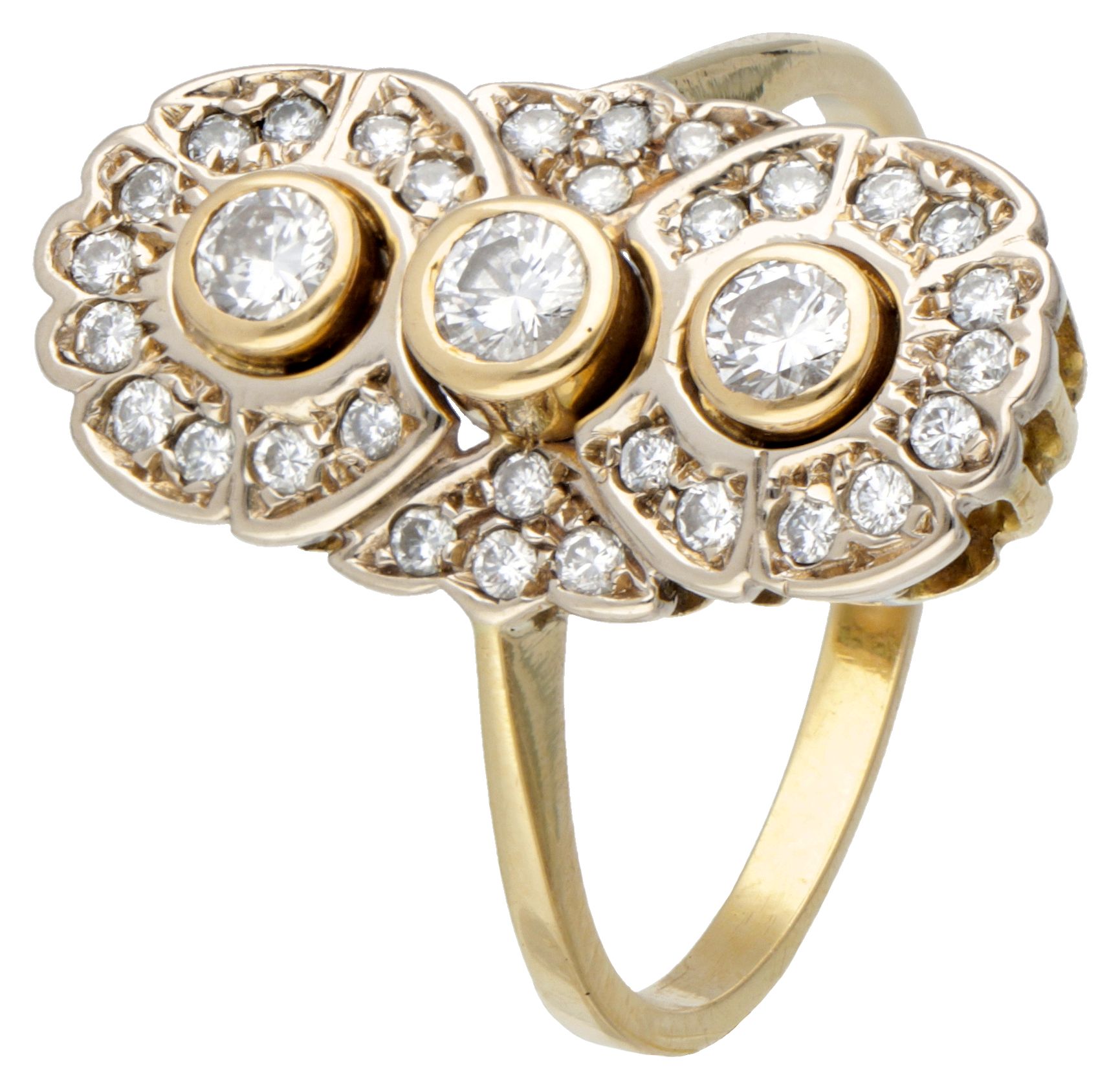 18K. Yellow gold vintage dinner ring set with approx. 0.60 ct. Diamond. Poinçon &hellip;