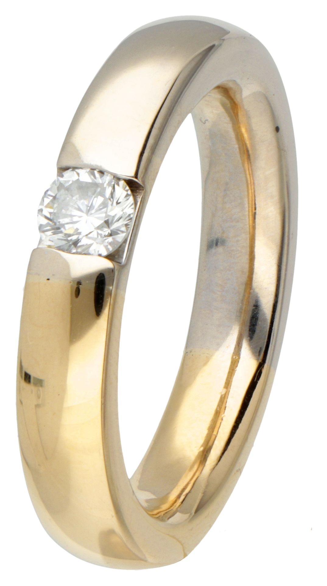 14K. Bicolor gold solitaire ring set with approx. 0.36 ct. Diamond. Poinçons : 7&hellip;