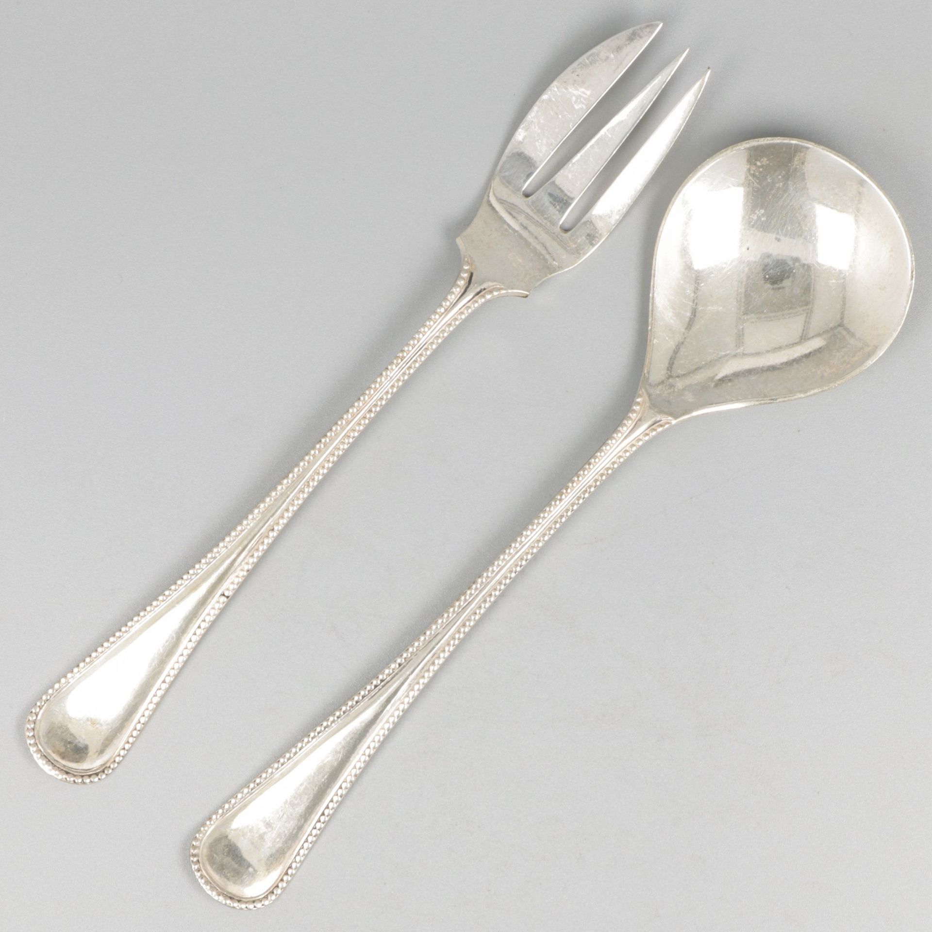 Ginger set silver. Design épuré avec bord en perles. Pays-Bas, 1913, poinçons : &hellip;