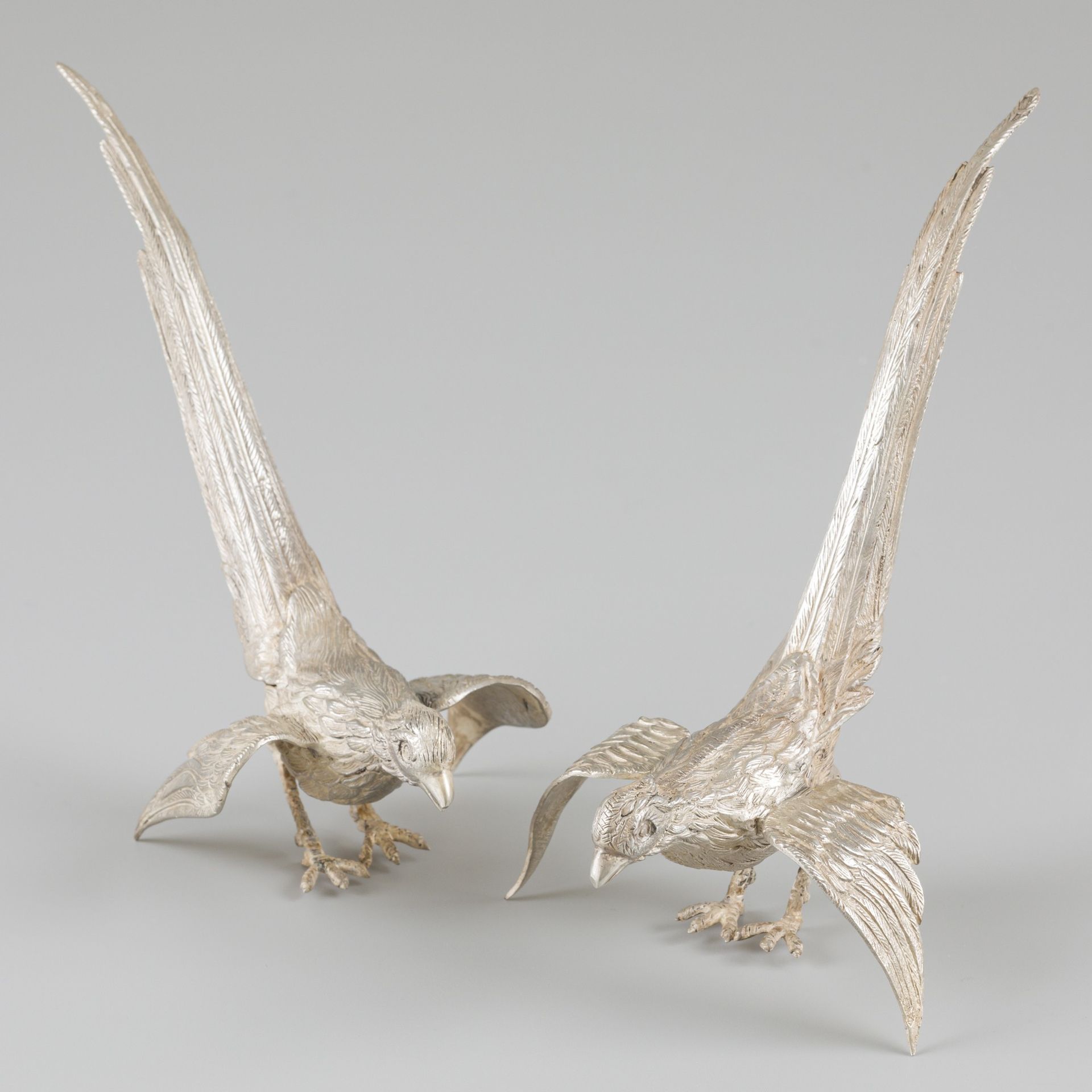 2-piece set pheasant table pieces silver. 有很多细节。荷兰，海牙，D.J. Aubert & son，20世纪，标记：&hellip;