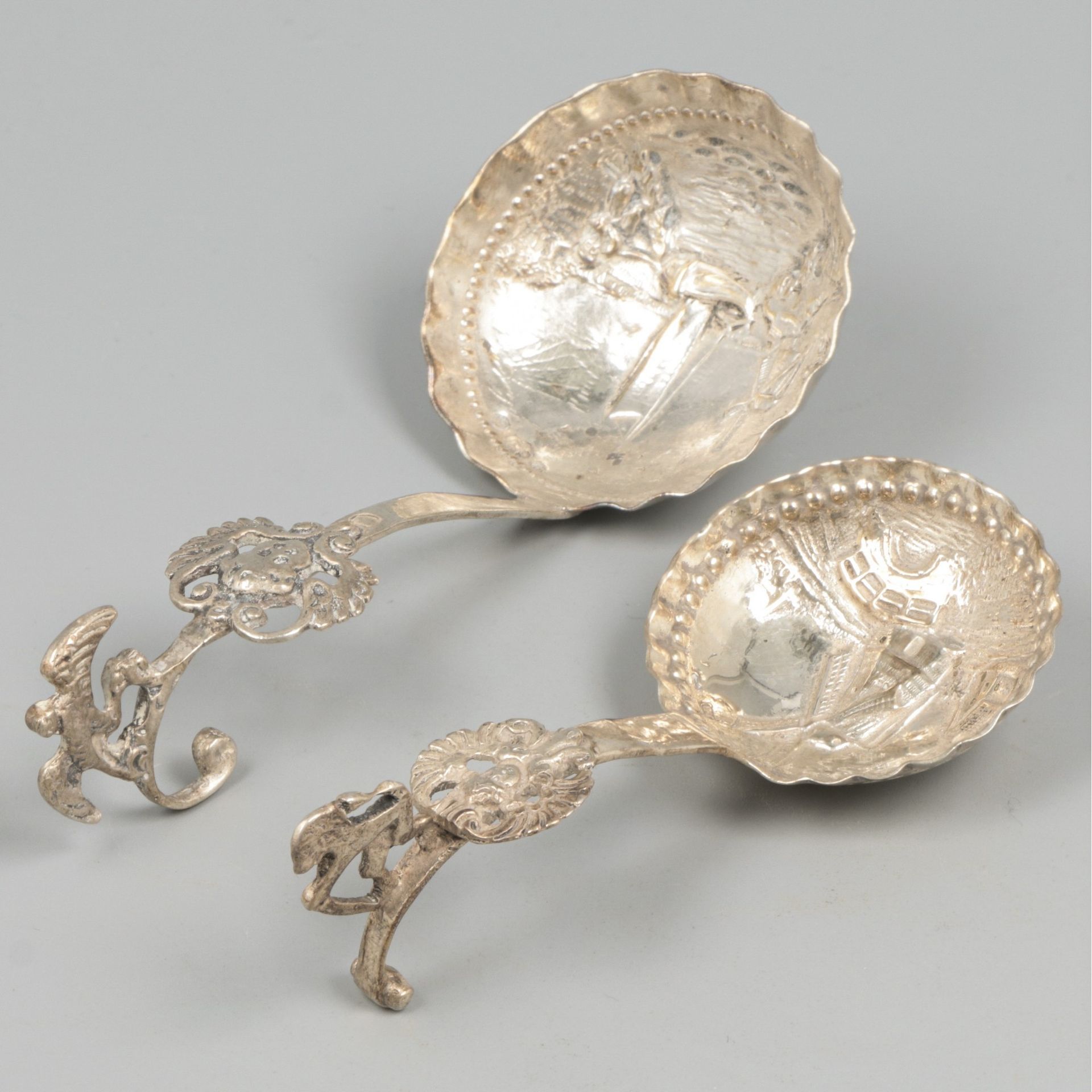 2-piece lot of cream spoons silver. 有各种设计和尺寸。荷兰，哈勒姆，B.W. Van Eldink / Jacques Vo&hellip;