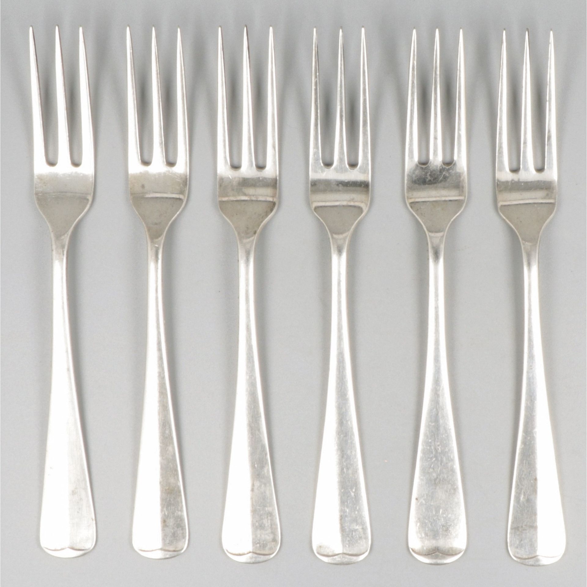 6-piece set of forks ''Haags Lofje'' silver. ''Haags Lofje''。荷兰，Voorschoten，Zilv&hellip;