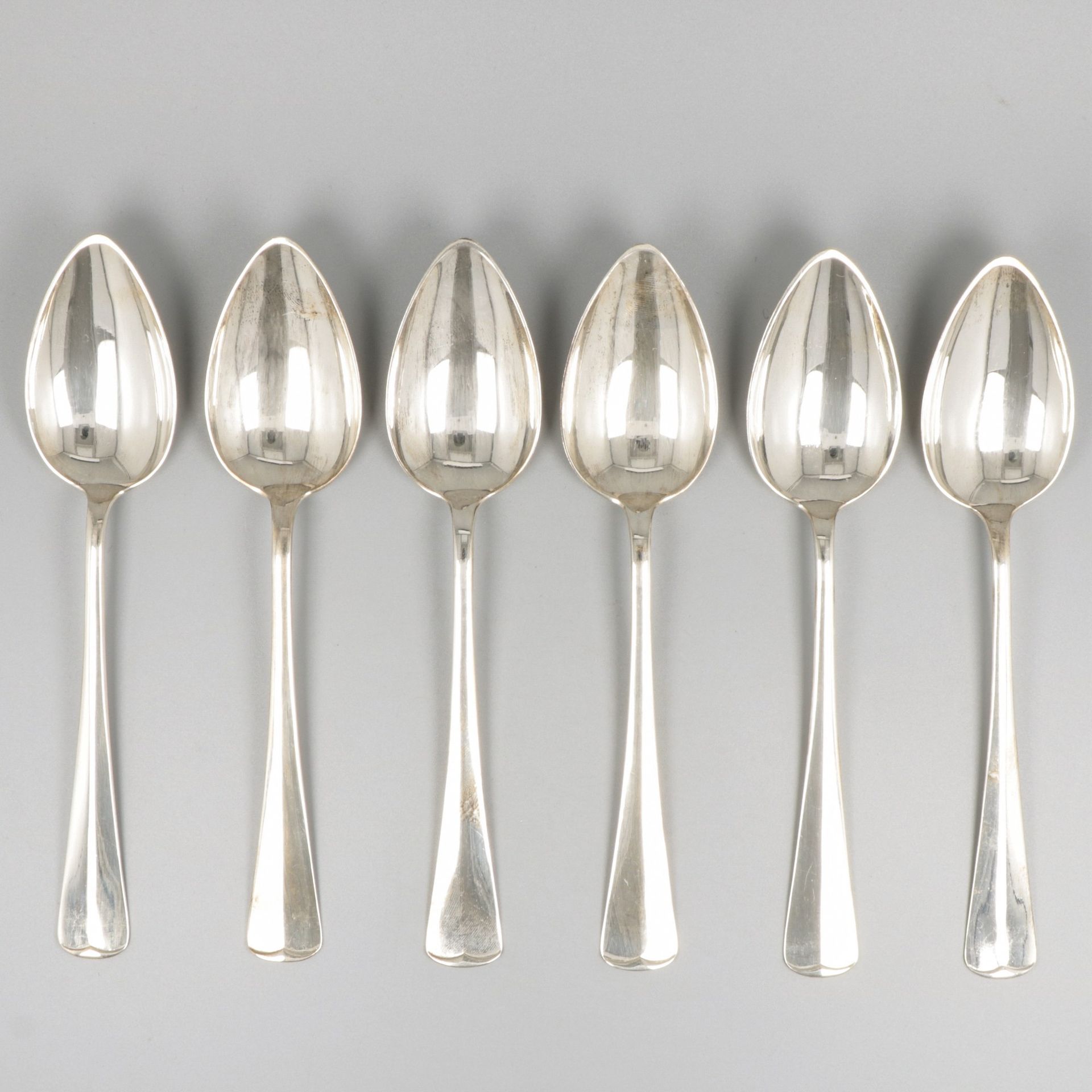 6-piece set dinner spoons "Haags Lofje" silver. "Haags Lofje"。荷兰，Zeist，Gerritsen&hellip;