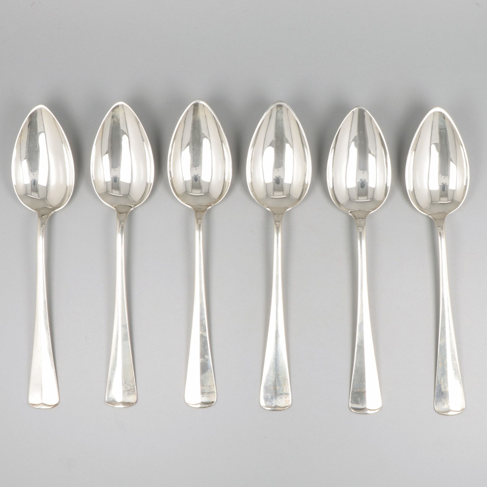 6-piece set dinner spoons "Haags Lofje" silver. ''Haags Lofje''. Niederlande, Ze&hellip;