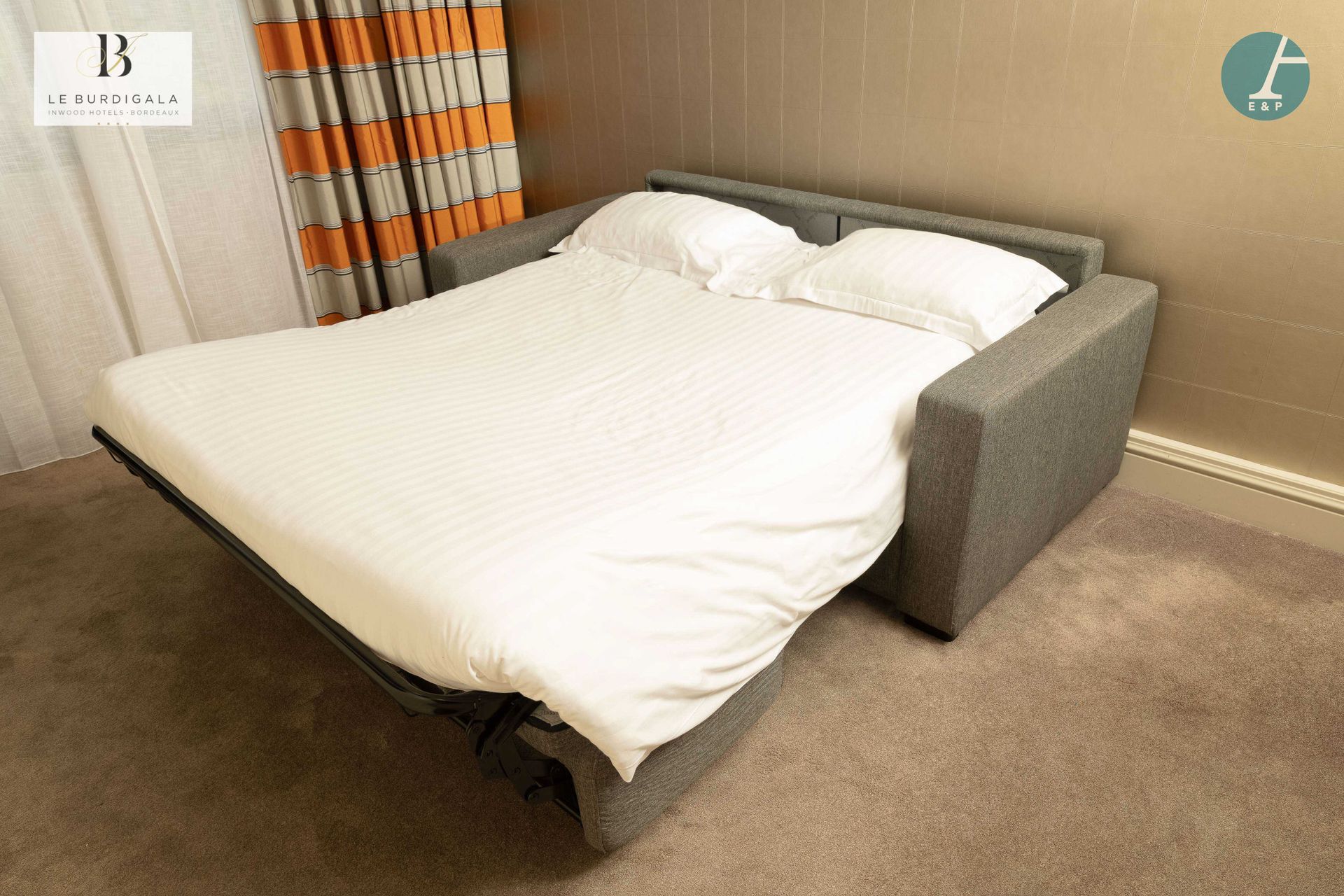 Null 从波尔多的Burdigala 4*酒店出发





SOFAFORM 意大利制造。沙发床。灰色斑驳的织物。

展开后的尺寸高：72厘米 - 床垫尺寸&hellip;