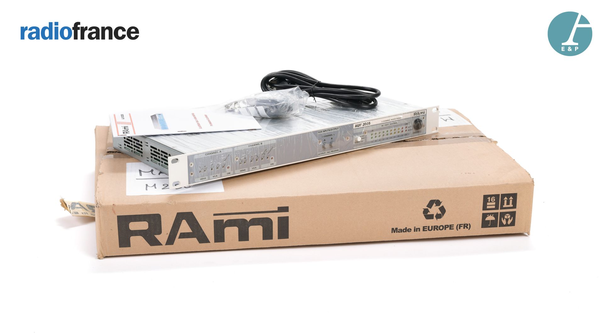 Null RAMI, AUF200S 2 channel stereo autofader 

H: 4,4cm - W: 48,4cm - D: 23cm

&hellip;