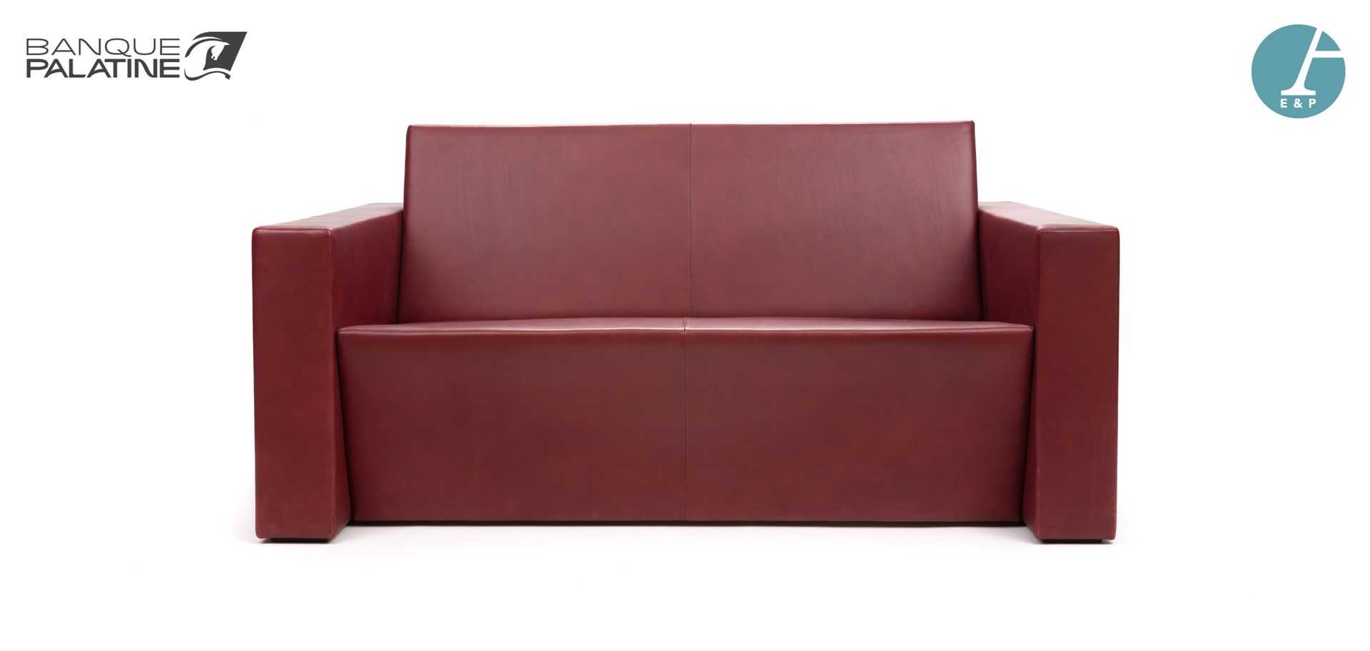 Null Matteo GRASSI，酒红色皮革的双座沙发。

刮伤。使用条件。

高：72厘米 - 宽：149厘米 - 深：91厘米